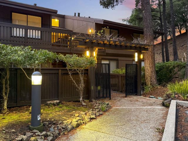 3387 Brittan Avenue 2, San Carlos, CA 94070