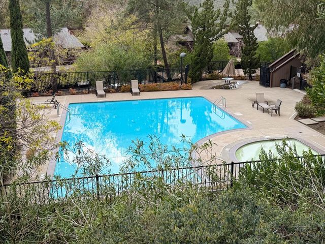 3387 Brittan Avenue 2, San Carlos, CA 94070