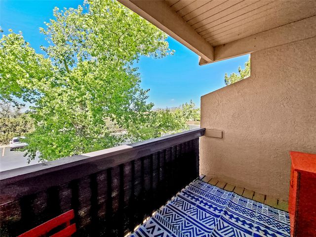 149 Calle Ojo Feliz O, Santa Fe, NM 87505