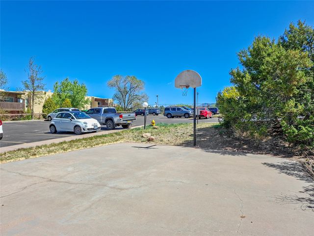 149 Calle Ojo Feliz O, Santa Fe, NM 87505