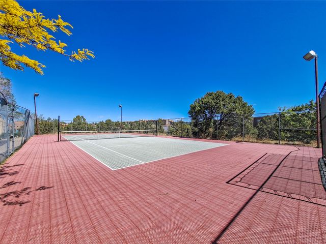149 Calle Ojo Feliz O, Santa Fe, NM 87505