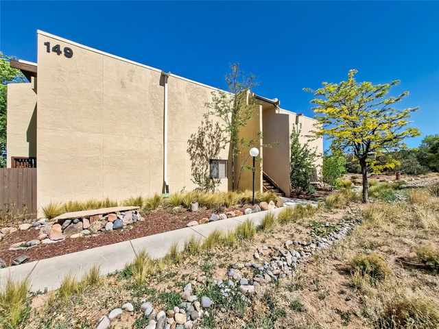 149 Calle Ojo Feliz O, Santa Fe, NM 87505
