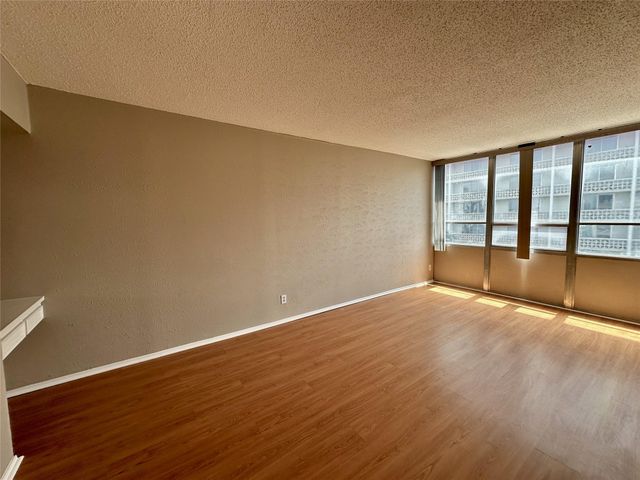 1800 Lavaca ST 515, Austin, TX 78701