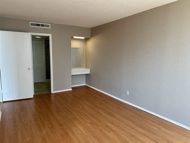 1800 Lavaca ST 515, Austin, TX 78701