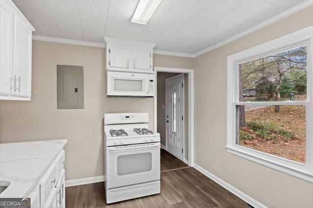 2451 Pine Drive NW, Kennesaw, GA 30152