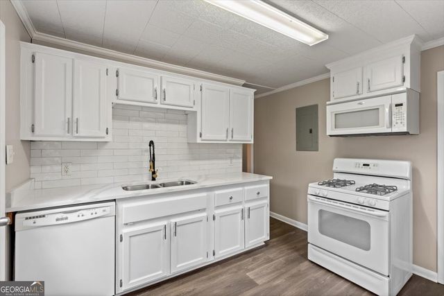 2451 Pine Drive NW, Kennesaw, GA 30152