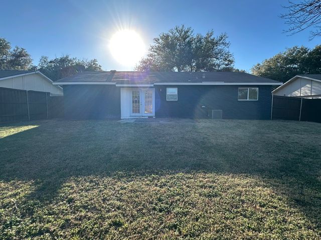 3356 P Avenue, Plano, TX 75074