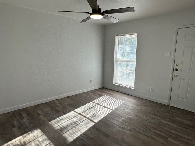 3356 P Avenue, Plano, TX 75074