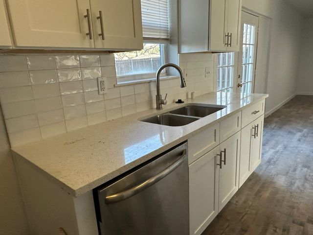 3356 P Avenue, Plano, TX 75074