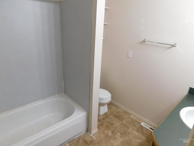 112 W Barbara Drive, Middleton, ID 83644