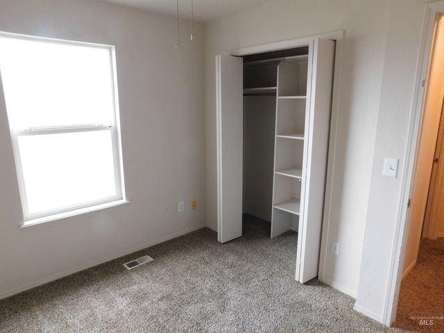 112 W Barbara Drive, Middleton, ID 83644