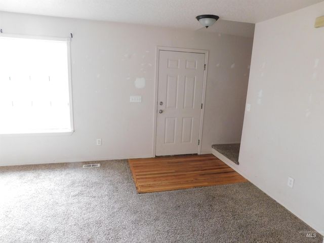 112 W Barbara Drive, Middleton, ID 83644