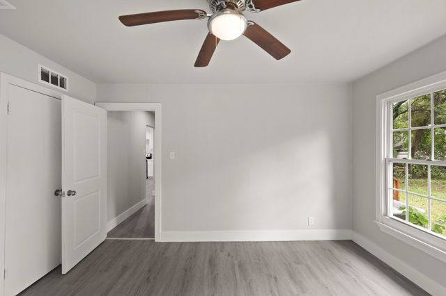 3624 Baylor Street, Forest Hill, TX 76119