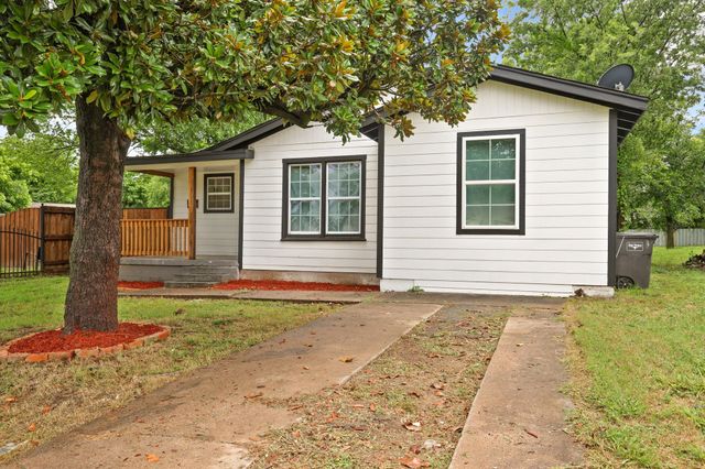 3624 Baylor Street, Forest Hill, TX 76119