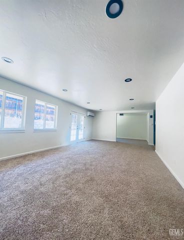 17660 Arlington Place, Tehachapi, CA 93561