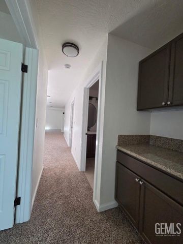17660 Arlington Place, Tehachapi, CA 93561