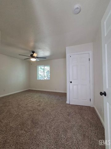 17660 Arlington Place, Tehachapi, CA 93561