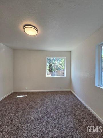 17660 Arlington Place, Tehachapi, CA 93561