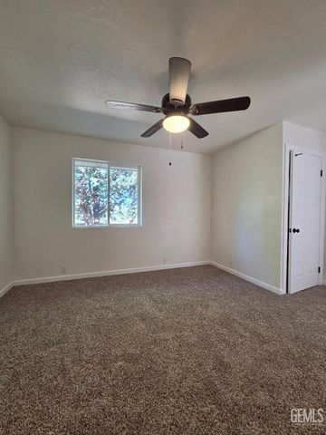 17660 Arlington Place, Tehachapi, CA 93561