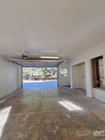 17660 Arlington Place, Tehachapi, CA 93561