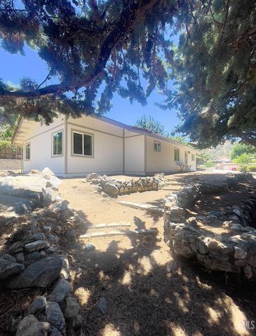 17660 Arlington Place, Tehachapi, CA 93561