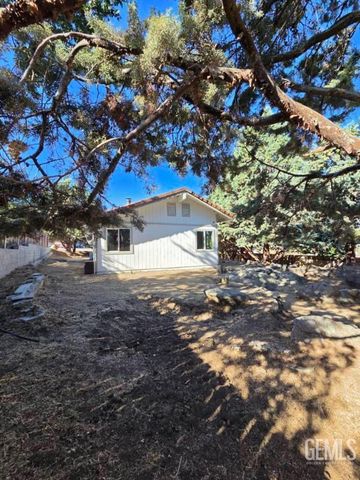 17660 Arlington Place, Tehachapi, CA 93561
