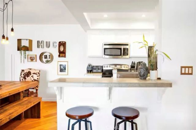 911 N Kings 306, West Hollywood, CA 90069