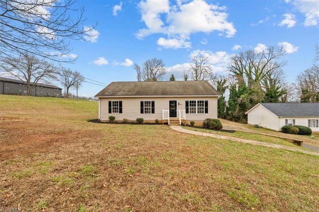 3707 Ribbon Lane, Winston-salem, NC 27107