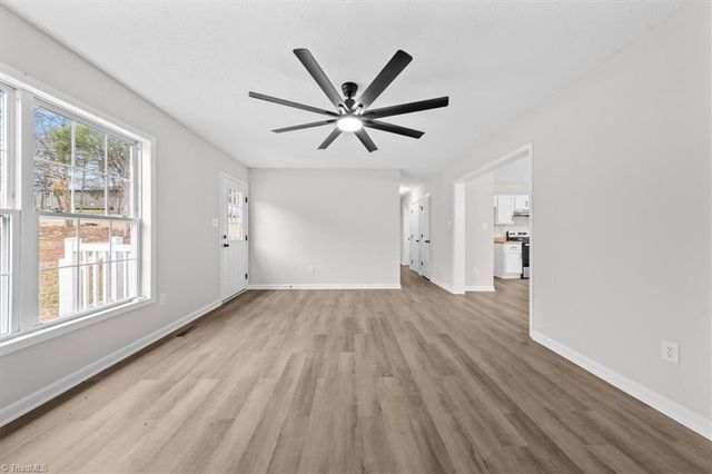 3707 Ribbon Lane, Winston-salem, NC 27107