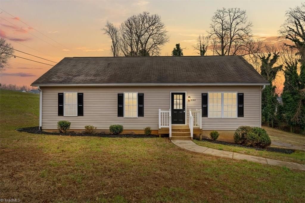 3707 Ribbon Lane, Winston-salem, NC 27107