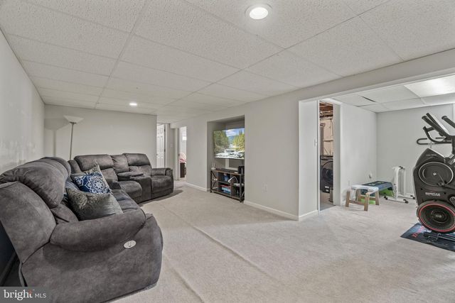 1010 WOODLANE RD, Mount Holly, NJ 08060