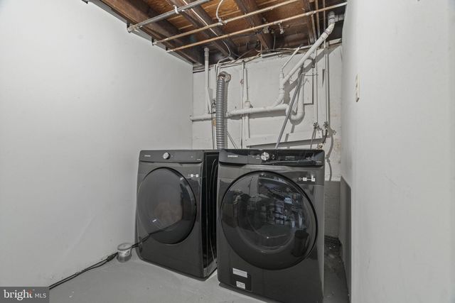 1010 WOODLANE RD, Mount Holly, NJ 08060