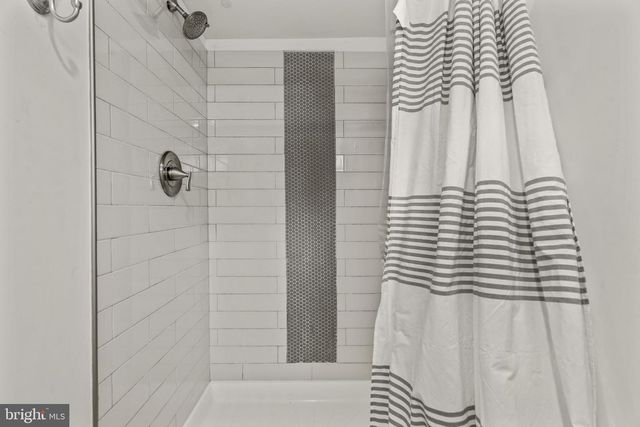 1010 WOODLANE RD, Mount Holly, NJ 08060