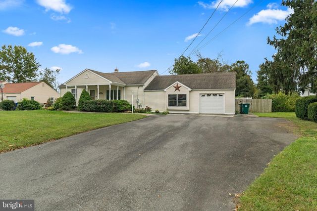 1010 WOODLANE RD, Mount Holly, NJ 08060