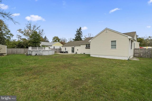 1010 WOODLANE RD, Mount Holly, NJ 08060