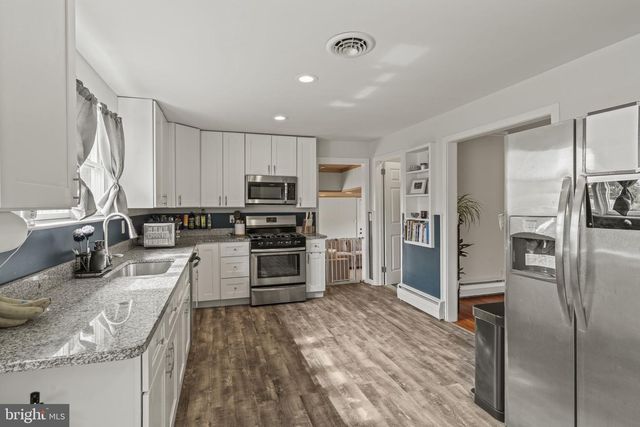 1010 WOODLANE RD, Mount Holly, NJ 08060