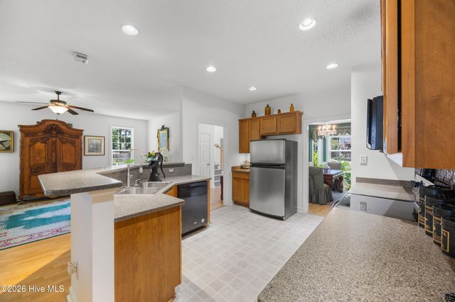 203 Skimmer Circle, Sneads Ferry, NC 28460
