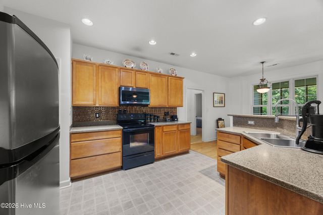 203 Skimmer Circle, Sneads Ferry, NC 28460