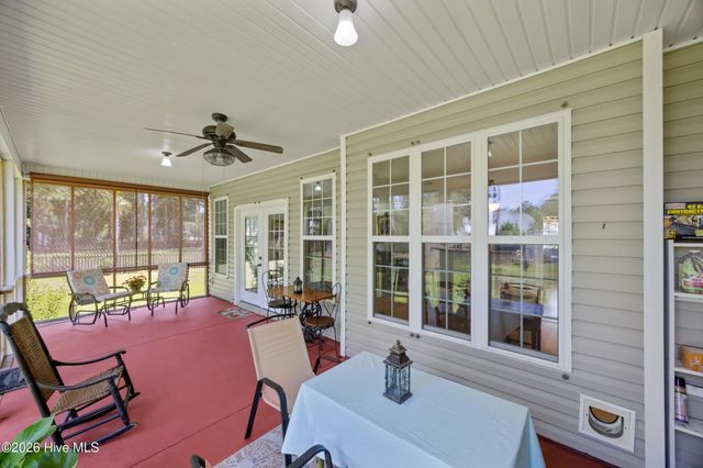 203 Skimmer Circle, Sneads Ferry, NC 28460