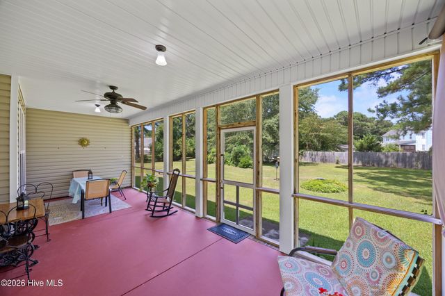 203 Skimmer Circle, Sneads Ferry, NC 28460