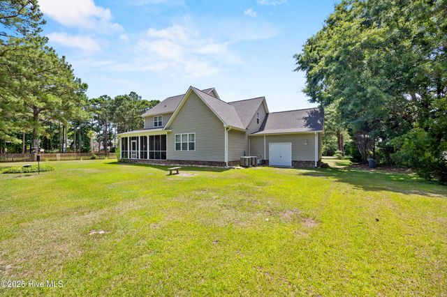 203 Skimmer Circle, Sneads Ferry, NC 28460