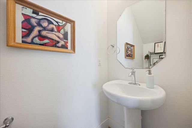 5006 Baker ST B, Austin, TX 78721