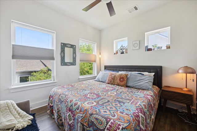 5006 Baker ST B, Austin, TX 78721