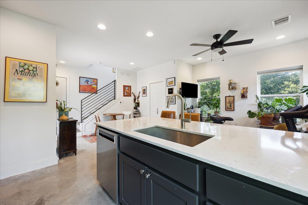 5006 Baker ST B, Austin, TX 78721