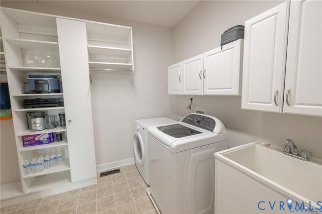 1118 Bach Ln, Midlothian, VA 23114