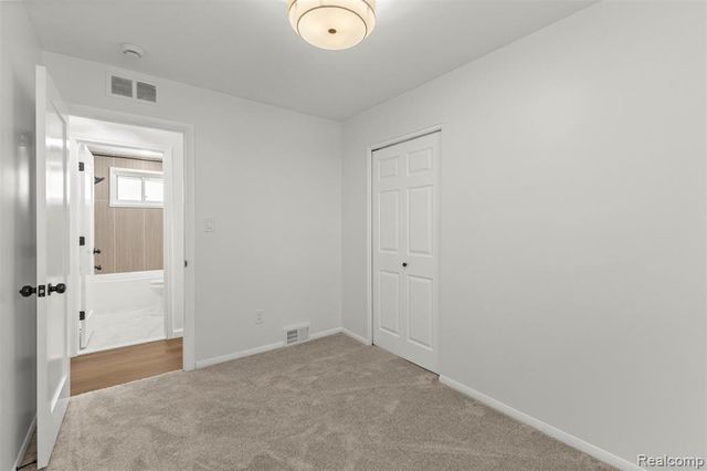 15345 Bainbridge Street, Livonia, MI 48154