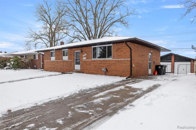 15345 Bainbridge Street, Livonia, MI 48154