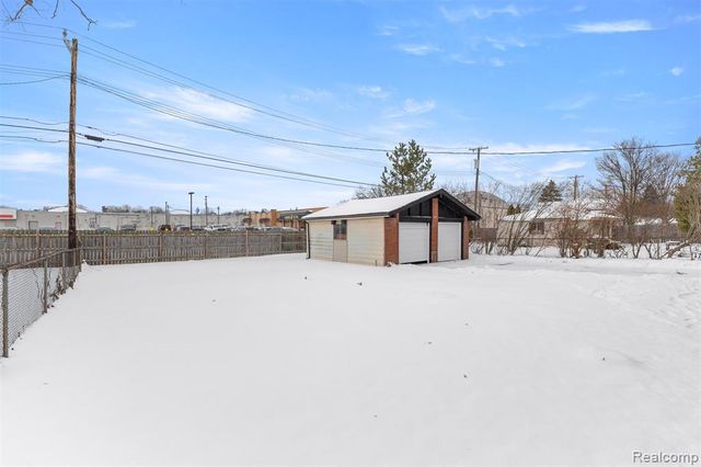 15345 Bainbridge Street, Livonia, MI 48154