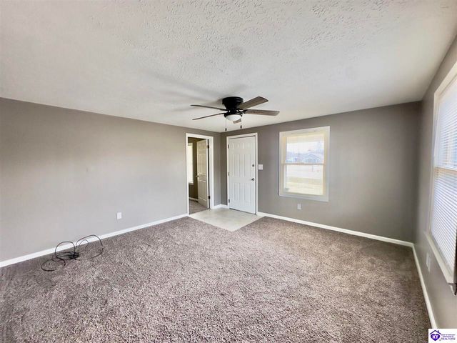 1579 W Vine Street, Radcliff, KY 40160