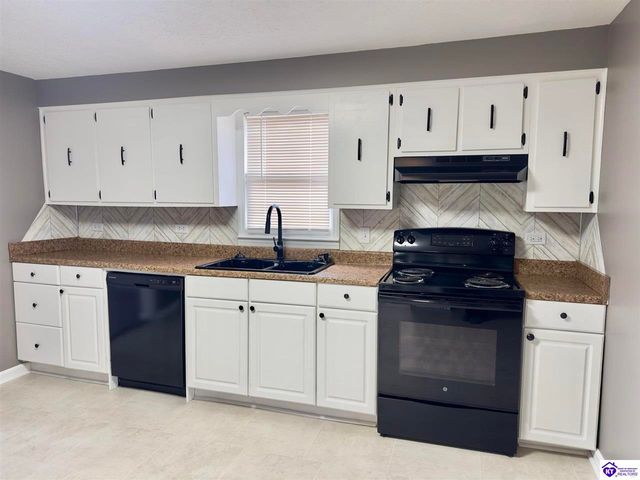 1579 W Vine Street, Radcliff, KY 40160